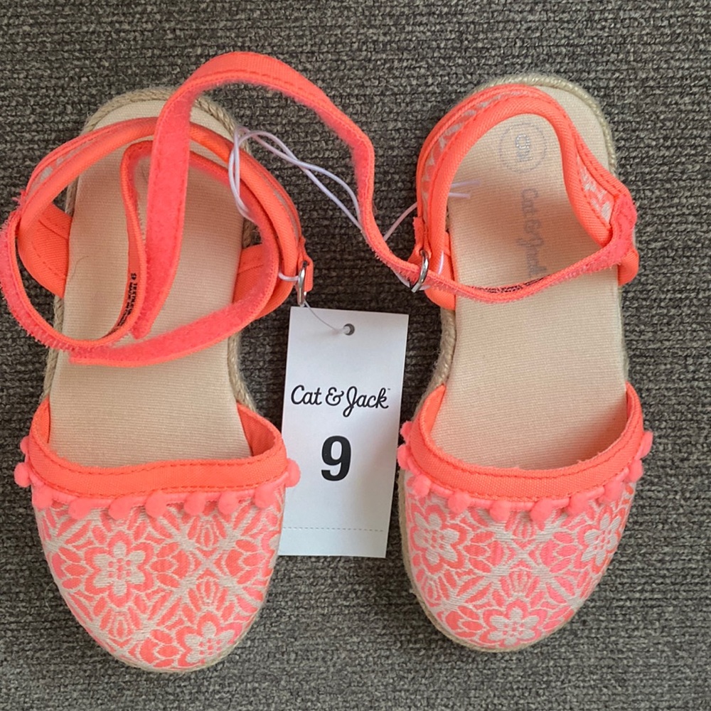 NWT Cat and Jack Slip on sandals coral size 9